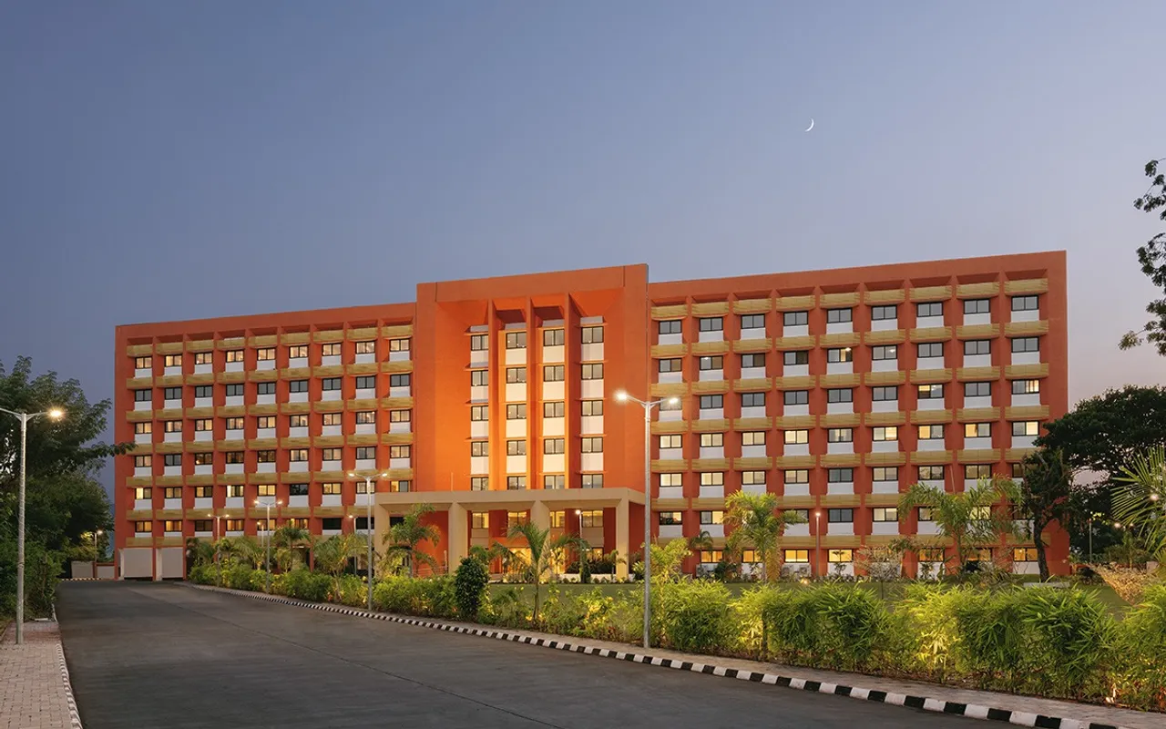 Fortune Hotel_ Ektanagar