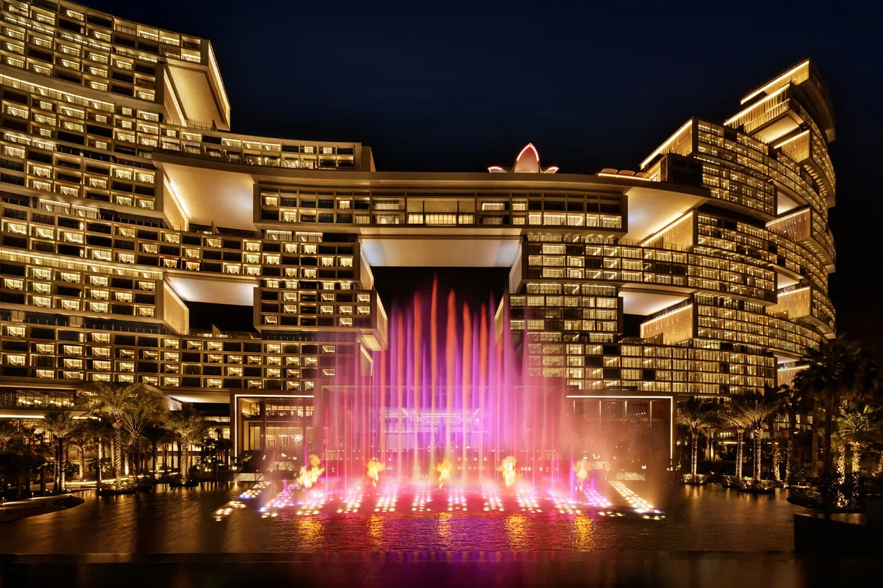 Atlantis The Royal_Skyblaze Fountain