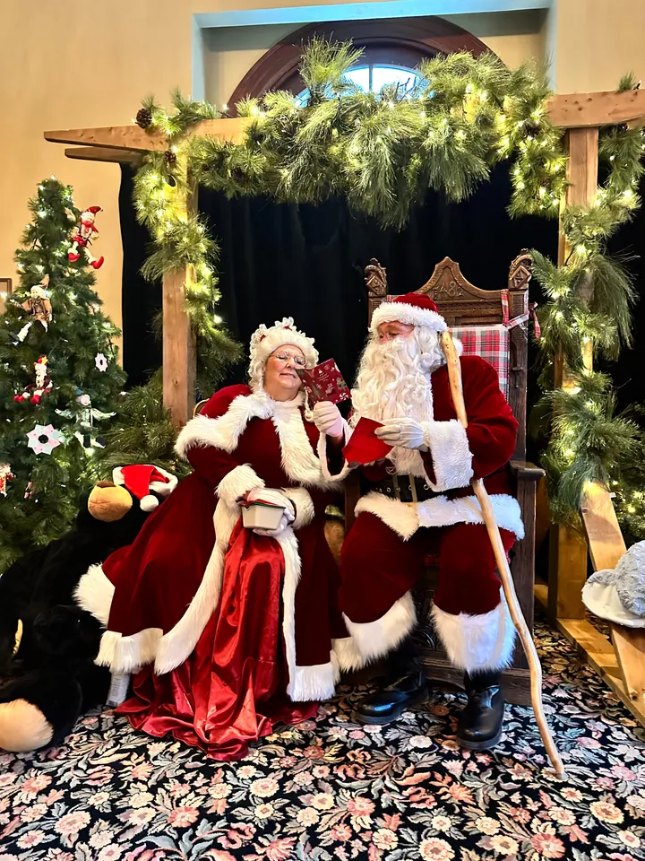 Fairmont Le Manoir Richelieu Santas