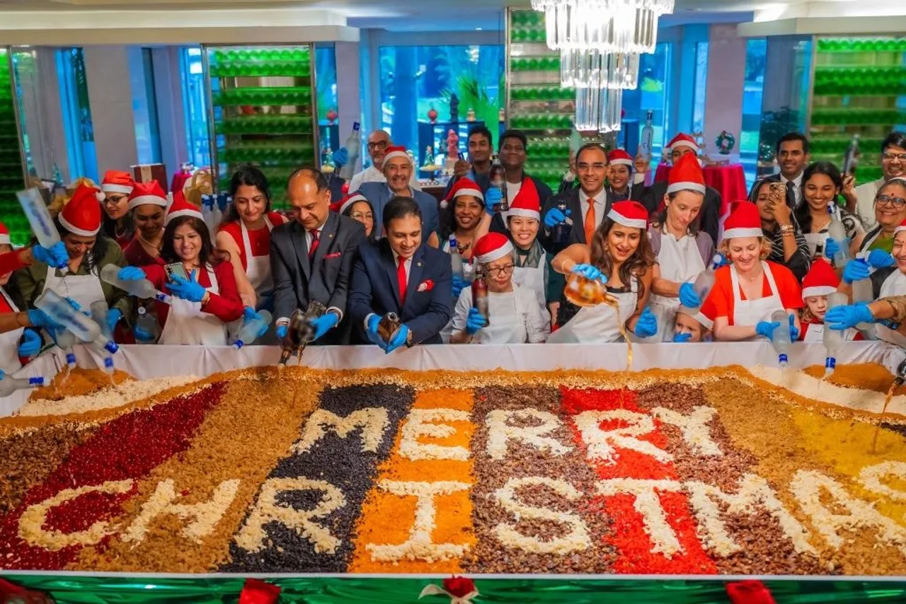 Cake mixing at Taj Coromandel-4