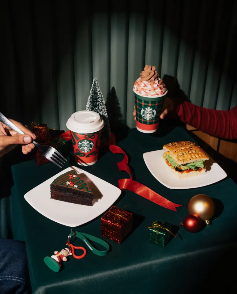 Starbucks Holiday 01
