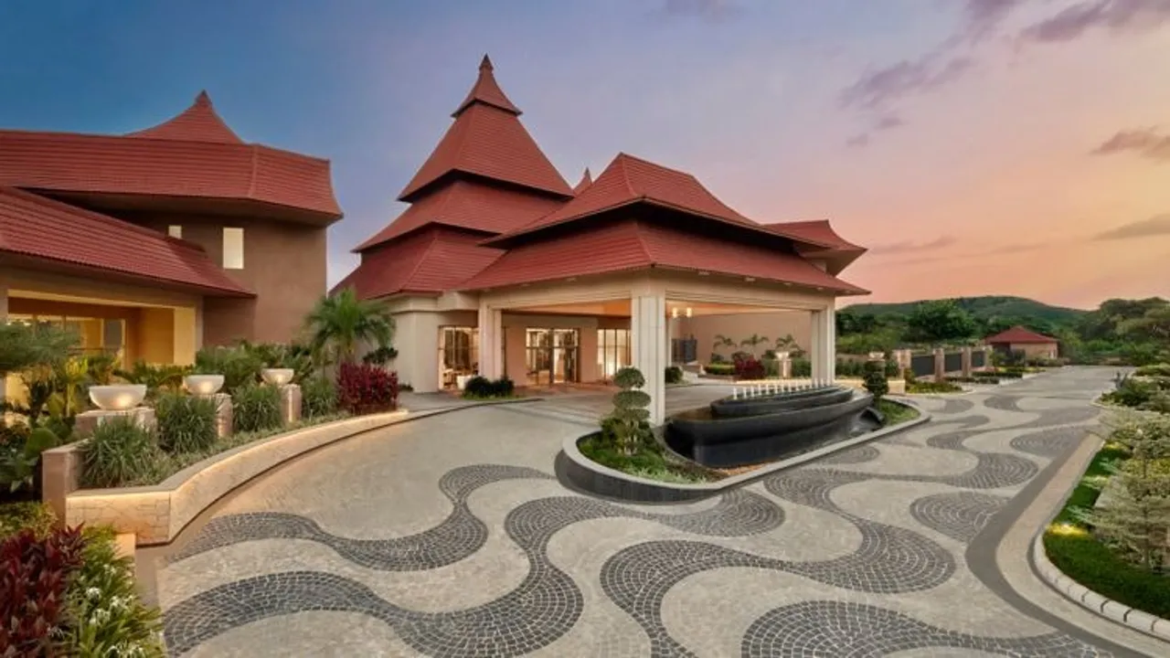 wi-jaiwk-resort-exterior-15726_Wide-Hor