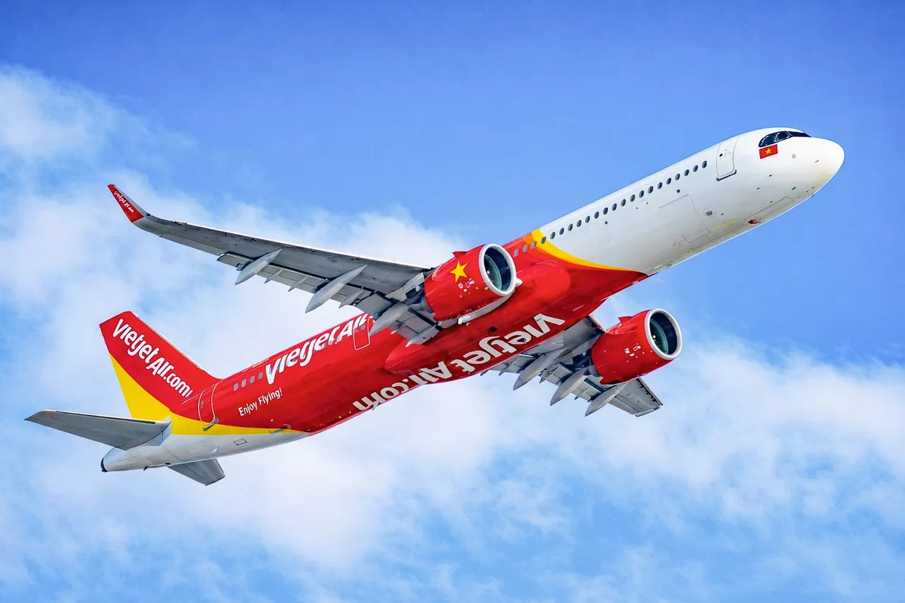 Vietjet aircraft (4)