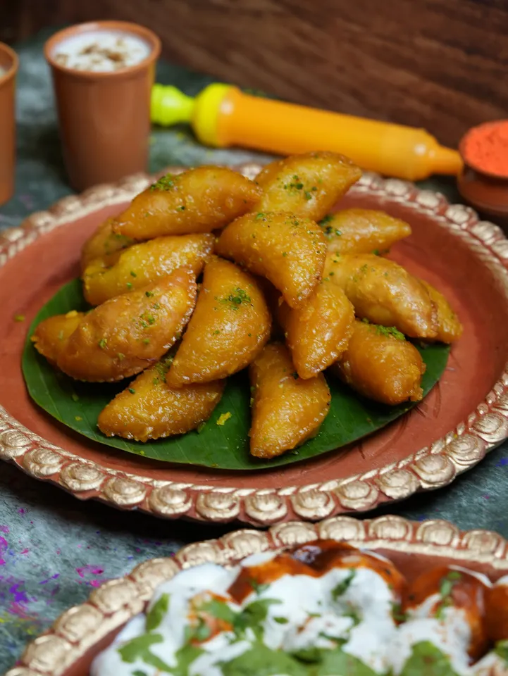 Gujiya