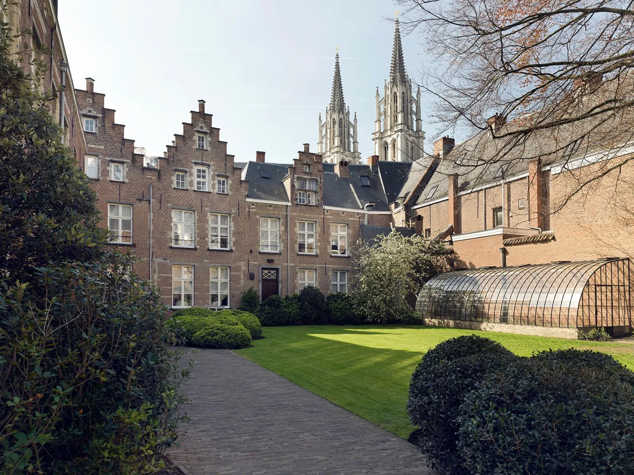 Botanic Sanctuary Antwerp Exterior Hugo Thomassen