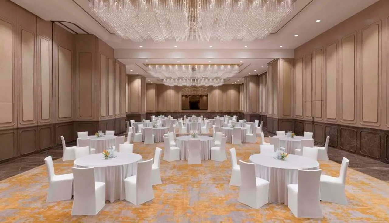Sitdown Novotel Kolkata