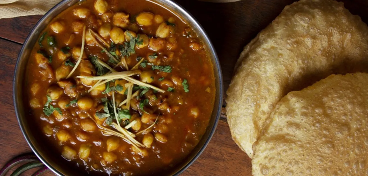 Taste the Delhi Street Food Festival at Holiday Inn Mumbai