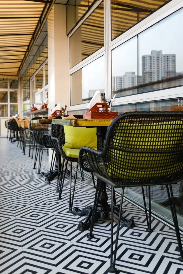 Newly launched De’Lan Luxury Fine-Dine Restaurant in Noida