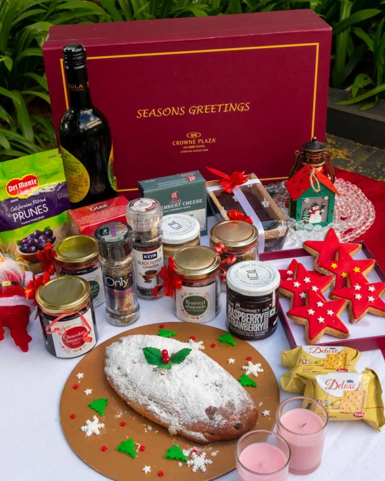Crowne Plaza Chennai Adyar Park unveils Christmas Hampers!