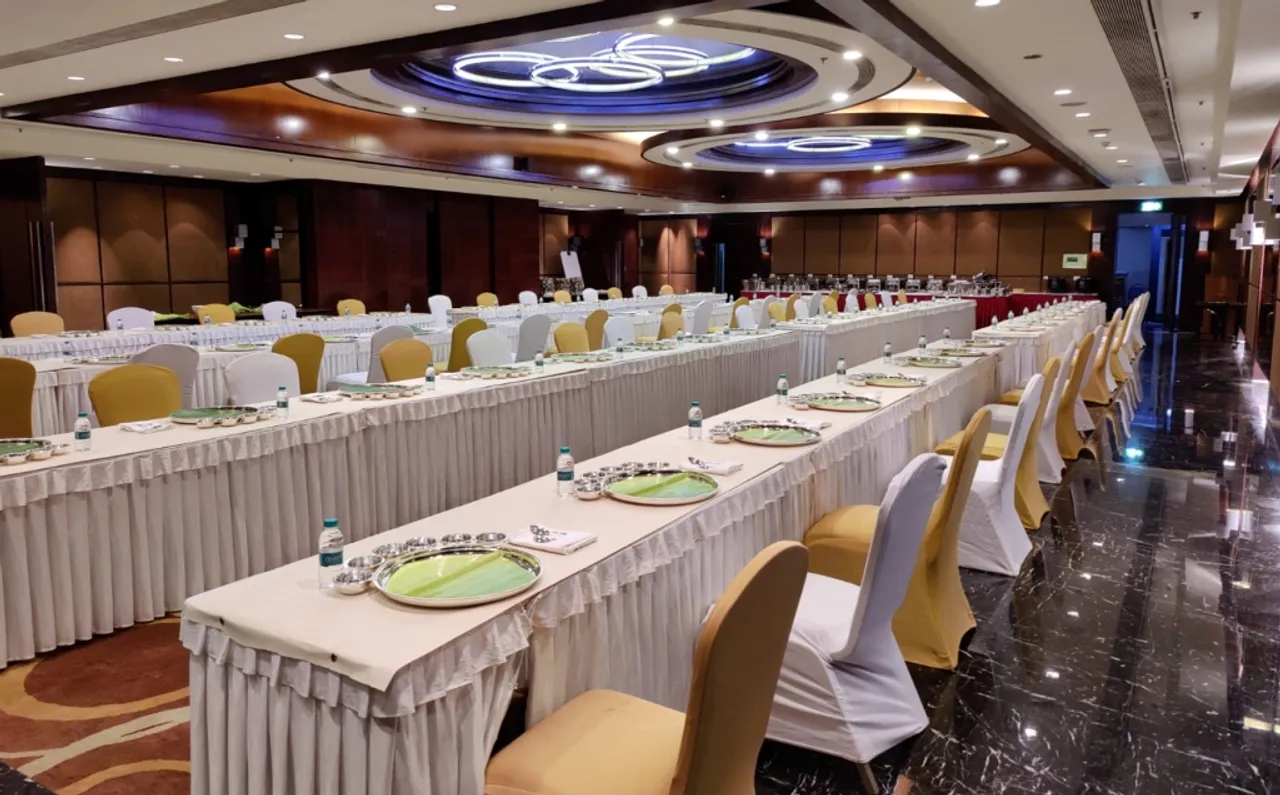 Traditional Ellai Sappadu at Crowne Plaza Chennai Adyar Park