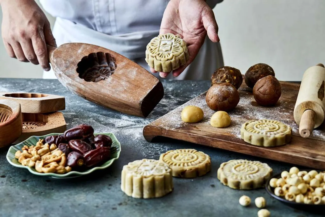 Shangri-La: 'The Ties That Bind' – A Collection of Artisanal Mooncakes for the Mid-Autumn Festival