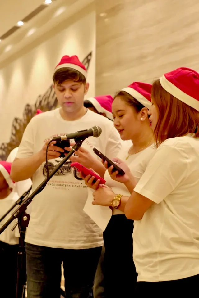 Courtyard & Fairfield by Marriott Bengaluru Rings in Festive Season with a Dazzling Tree-Lighting Ceremony