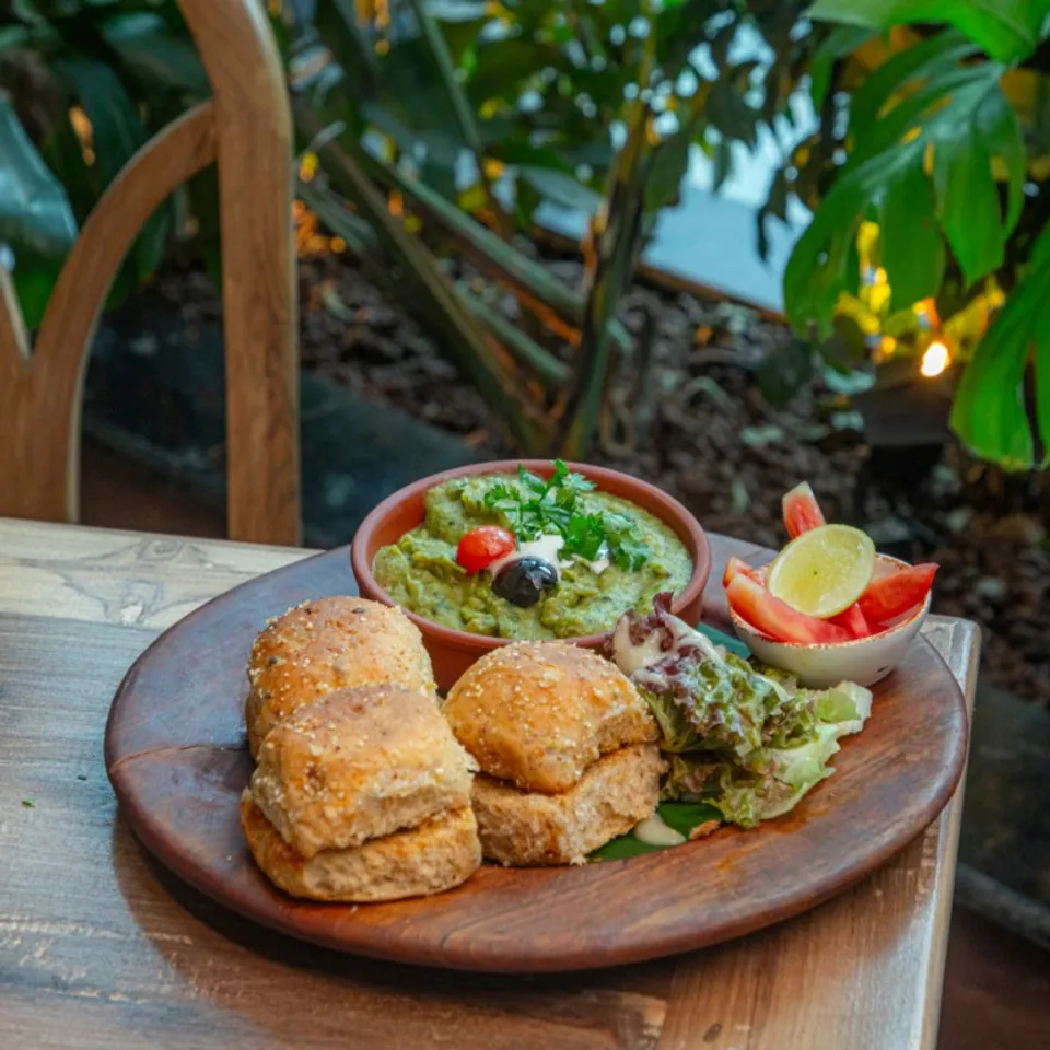 Dive into the world of healthy eating by dining at one of these enticing restaurants on World Health Day
