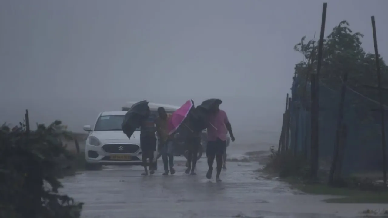 Cyclone Dana landfall, Mausam Bhavan, dana cyclone update today live,cyclone dana, dana cyclone live, দানা,dana cyclone live tracking, cyclone dana speed, ঘূর্ণিঝড় দানা, দানা