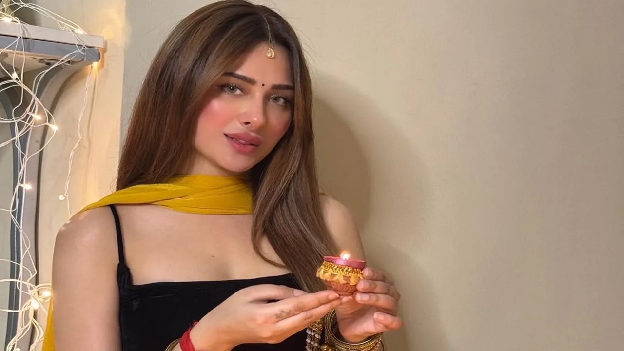 পডকাস্টে এসে মনের কোন ইচ্ছের কথা বললেন মাহিরা?
