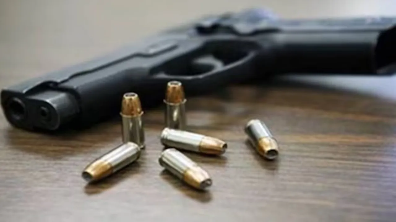 kolkata police stf raid in bihar recovers arms from arms factory: বিহারে অস্ত্র কারখানার হদিশ পেল কলকাতা পুলিশের এসটিএফ