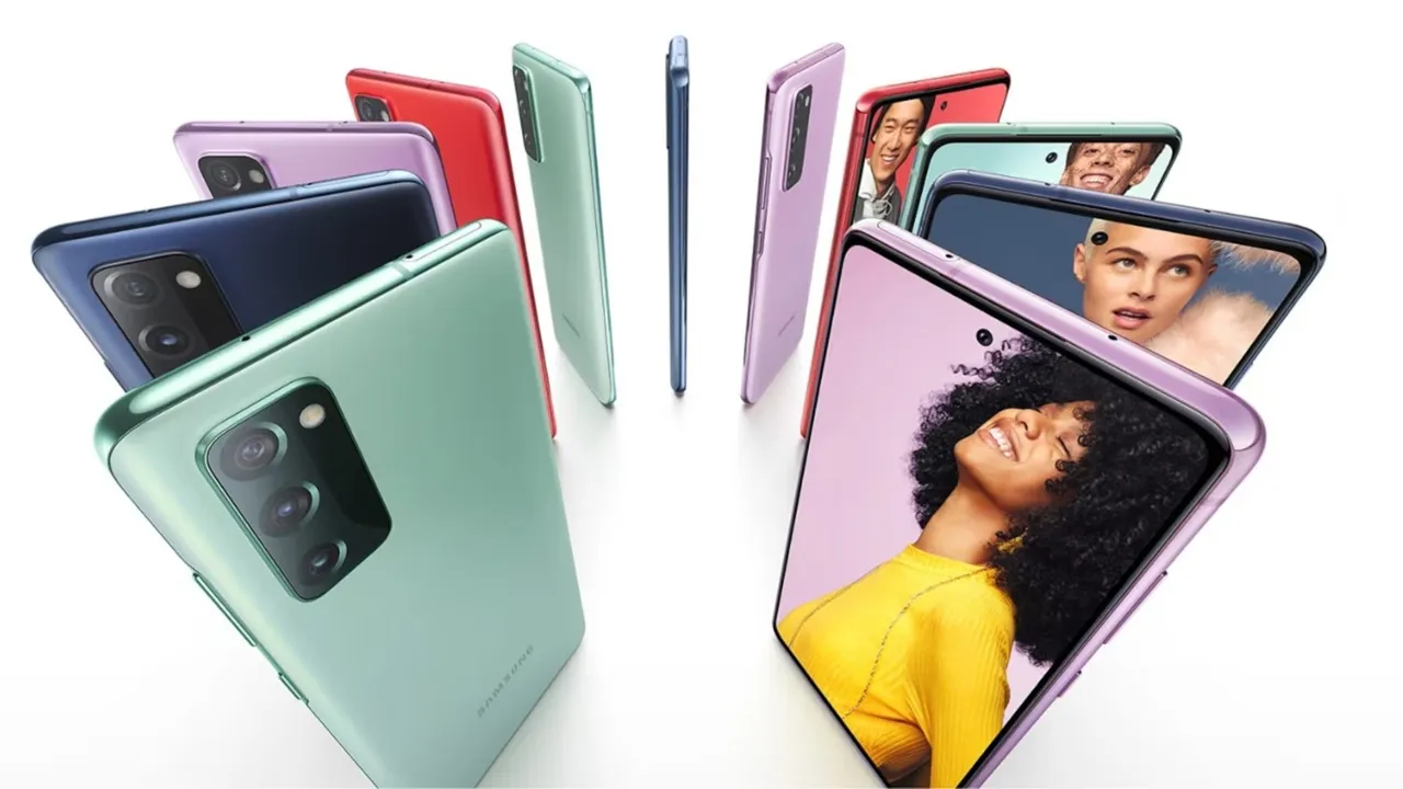Smartphone Under Rs 30000
