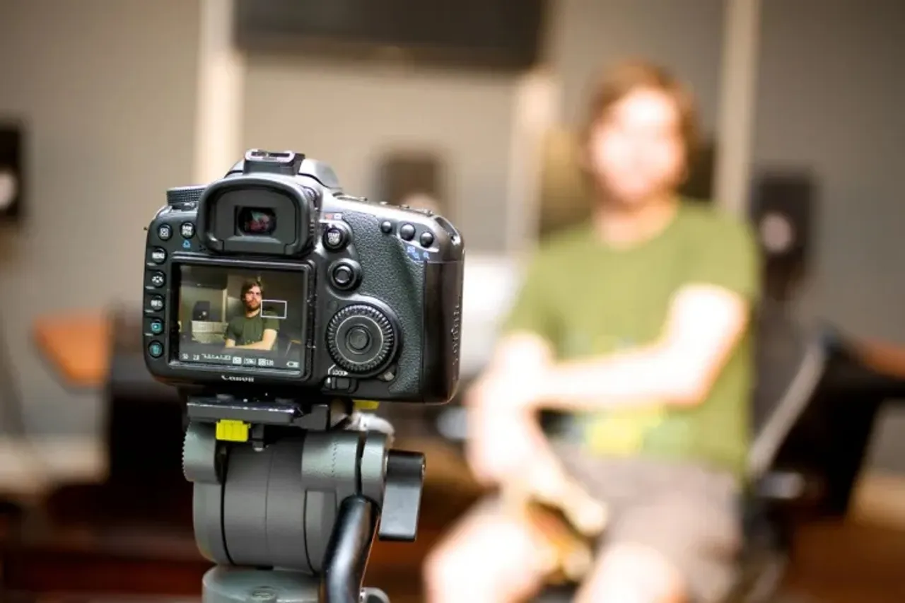 DSLR camera under 50k 