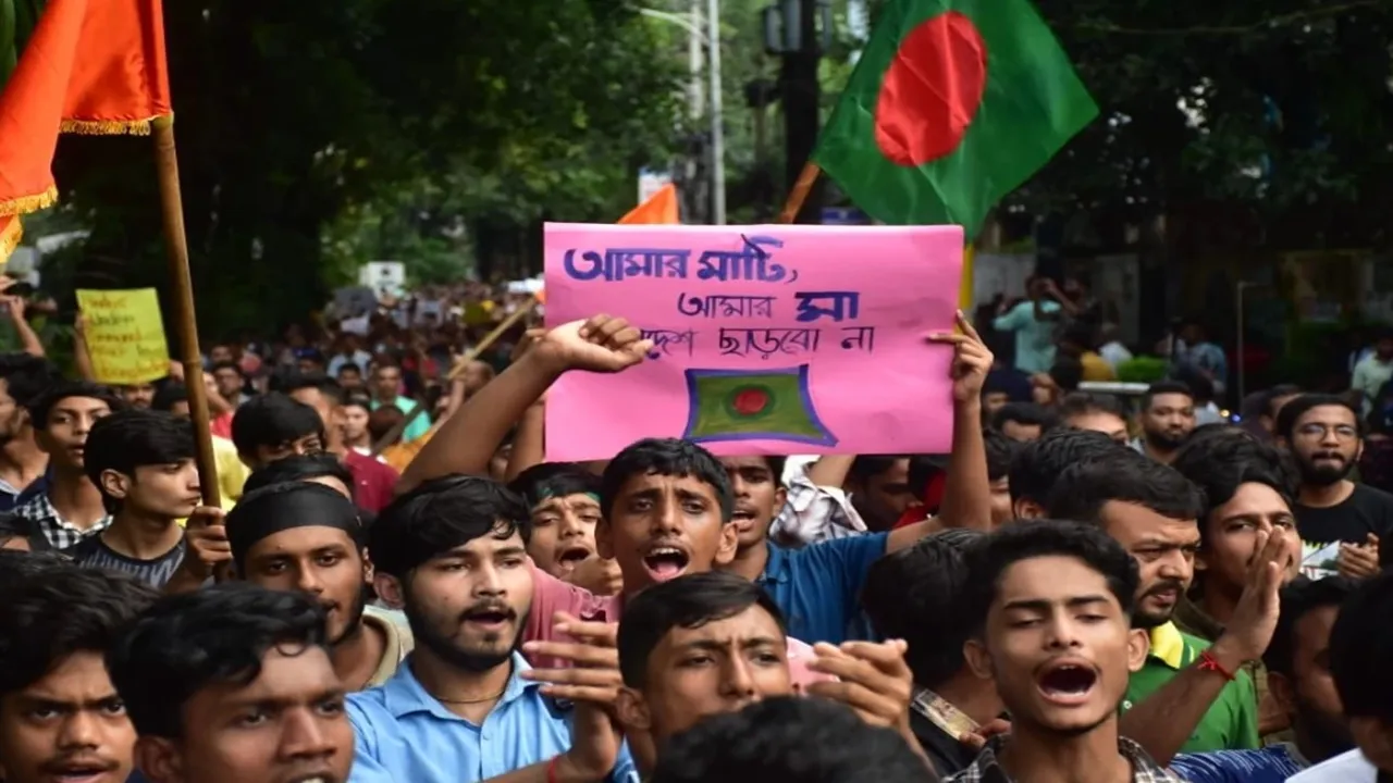 Attacks on Hindu in Bangladesh: বাংলাদেশে আক্রান্ত হিন্দুরা