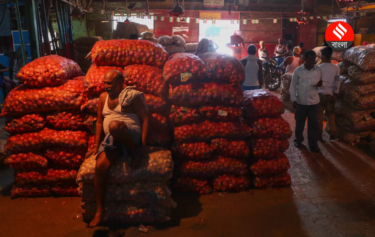 Potato Price Hike, Potato Supply Crisis: আর পাতে পড়বে না আলু?