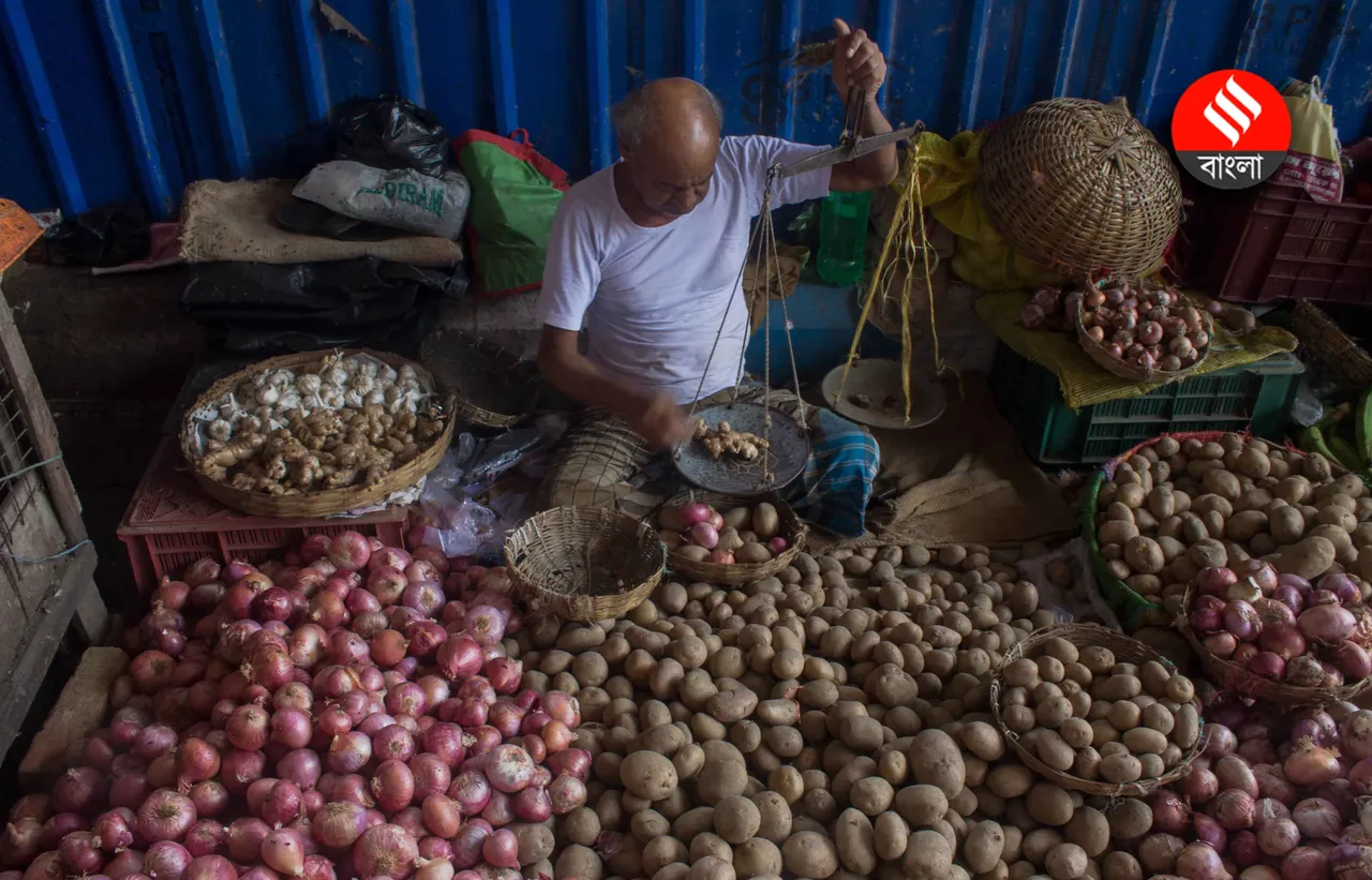 Potato Price Hike, Potato Supply Crisis: আর পাতে পড়বে না আলু?
