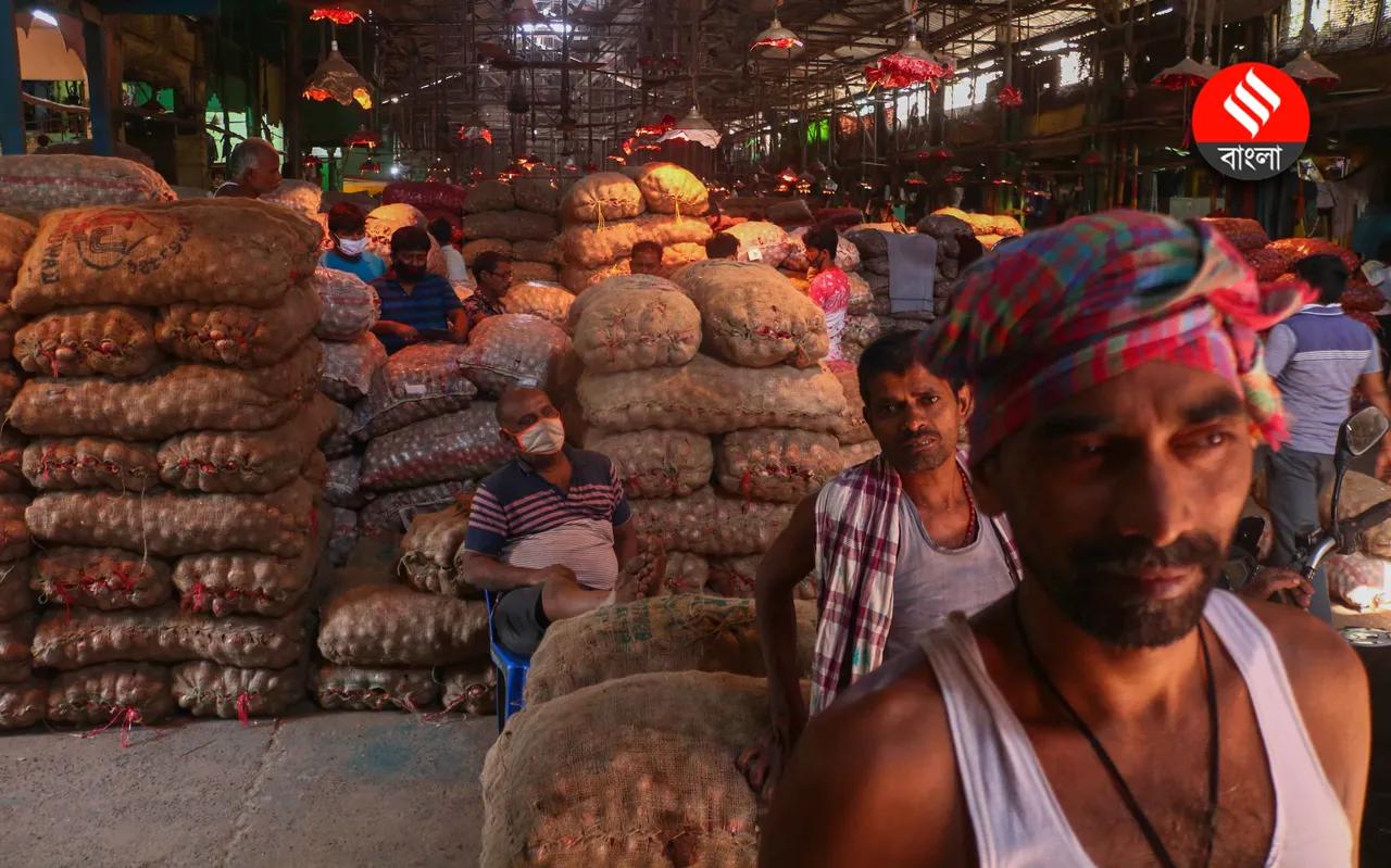 Potato Price Hike, Potato Supply Crisis: আর পাতে পড়বে না আলু?