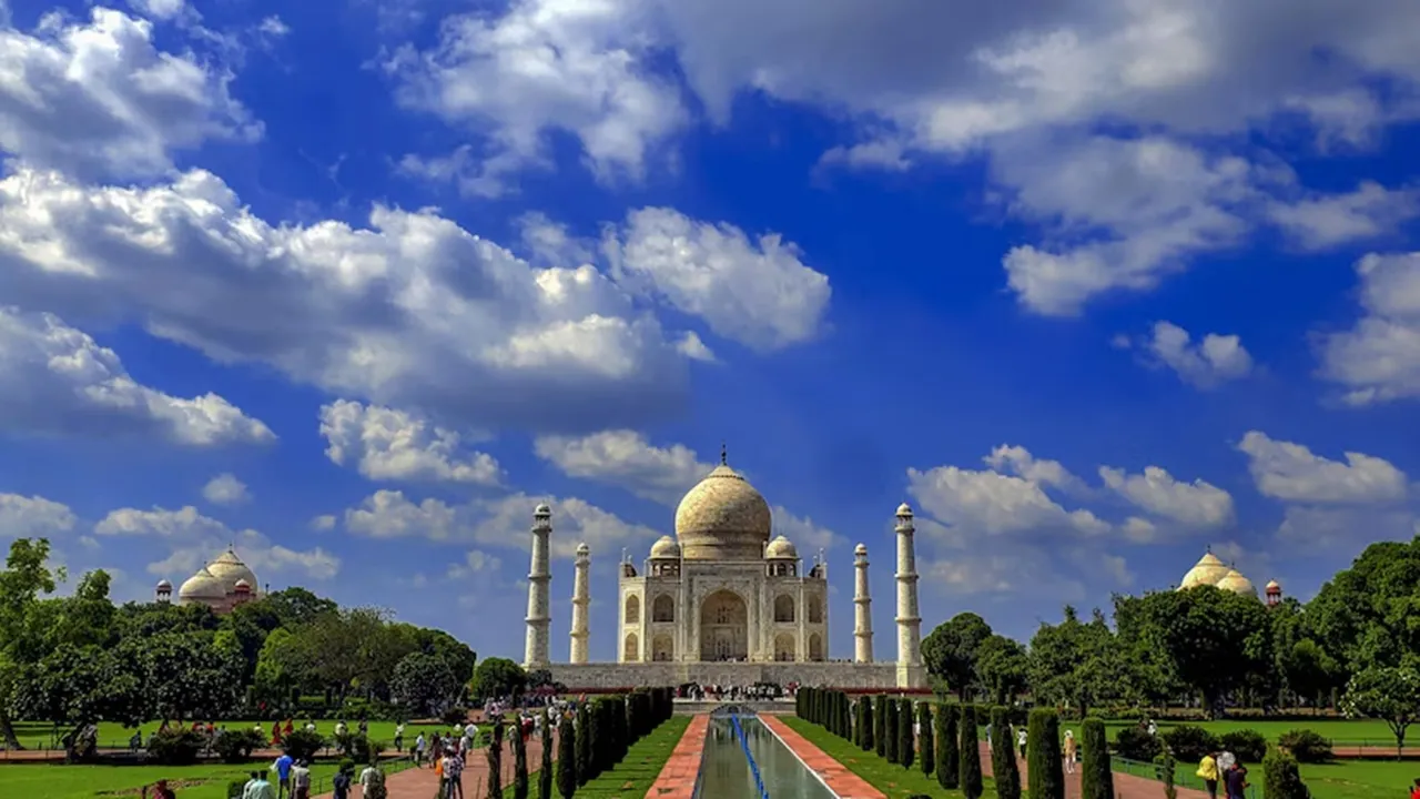  Taj Mahal Bomb Threat: উড়িয়ে দেওয়া হবে তাজমহল! ইমেল মারফত চরম হুমকি, মুহূর্তে চরম আতঙ্কে হুলস্থূল
