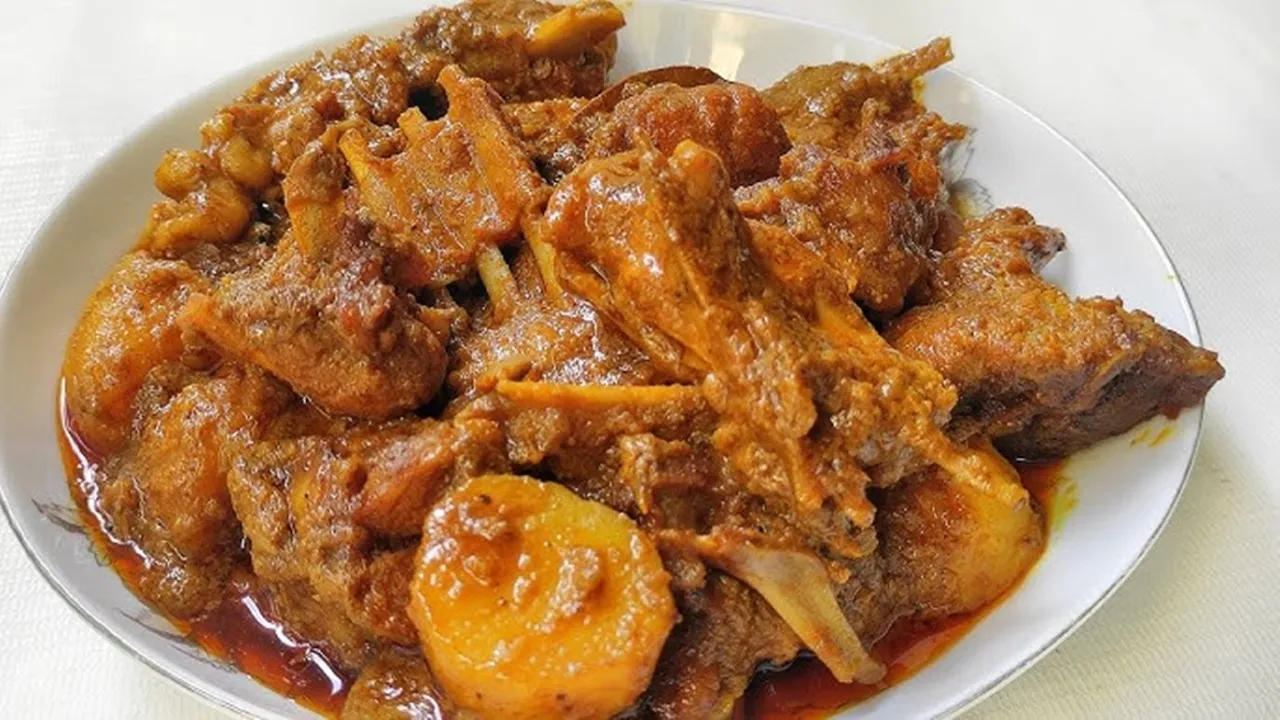 Biyebari Style Khashir Mangsho recipe: আপনি চাইলে খুব সহজেই বিয়েবাড়ির স্টাইলে বাড়িতেই সুস্বাদু খাসির মাংস বানাতে পারবেন