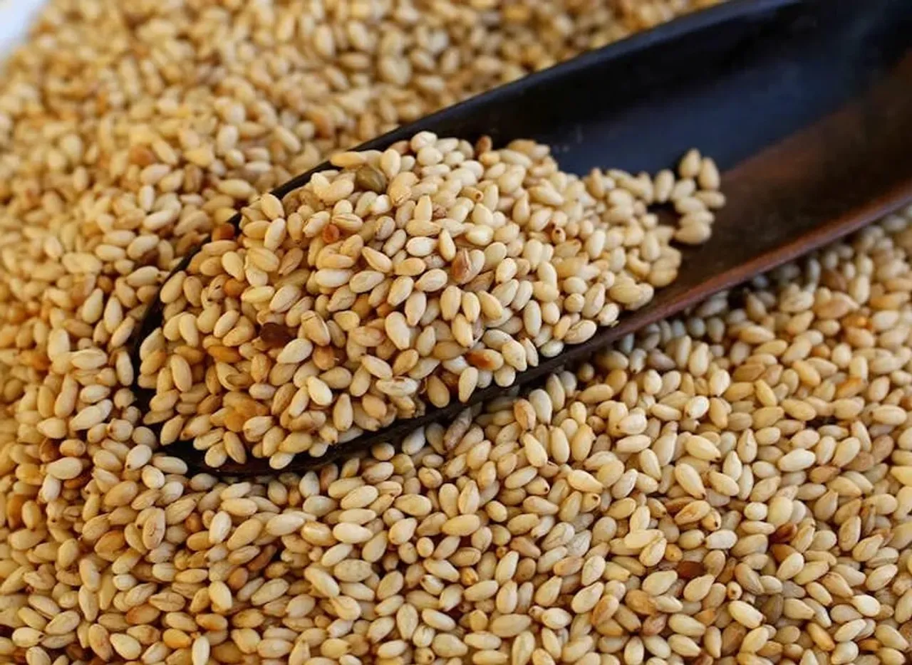 Sesame Seeds: তিলের স্বাস্থ্য উপকারিতা জানুন
