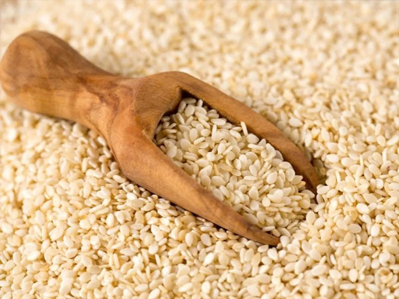 Sesame Seeds: তিলের স্বাস্থ্য উপকারিতা জানুন