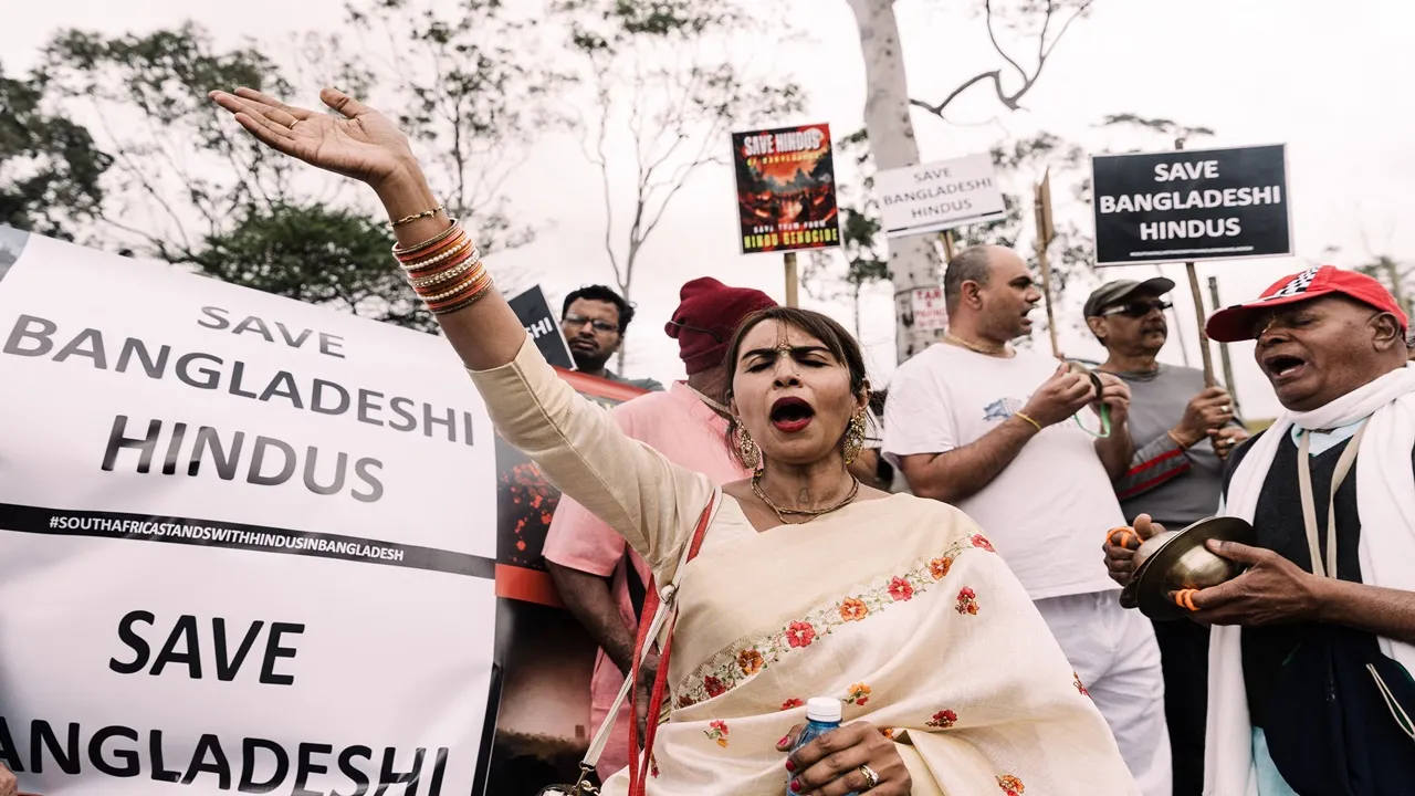 Bangladesh hindu violence protest in india embassy