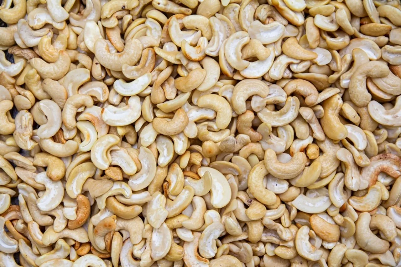 Dry Fruits to Avoid Daily: কিছু ড্রাই ফ্রুটস আছে যা প্রতিদিন এড়িয়ে চলা উচিত