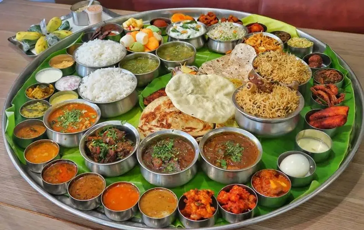 Banala Leaf: কলাপাতায় কেন খাওয়া হয়? এতে খেয়ে কি কোনও লাভ আছে?