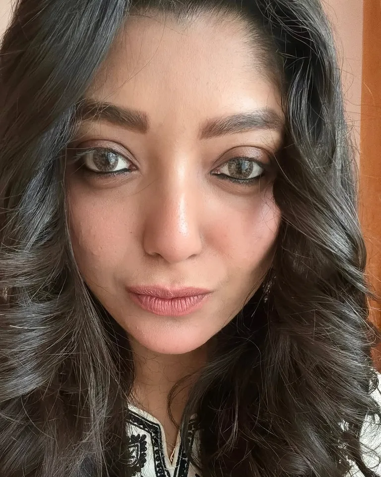 Devlina Kumar: পুরী থেকে একগুচ্ছ ছবি পোস্ট করলেন দেবলীনা কুমার। সেই সঙ্গে জানালেন কেন তিনি বালুকাবেলায় সময় কাটাচ্ছেন। 