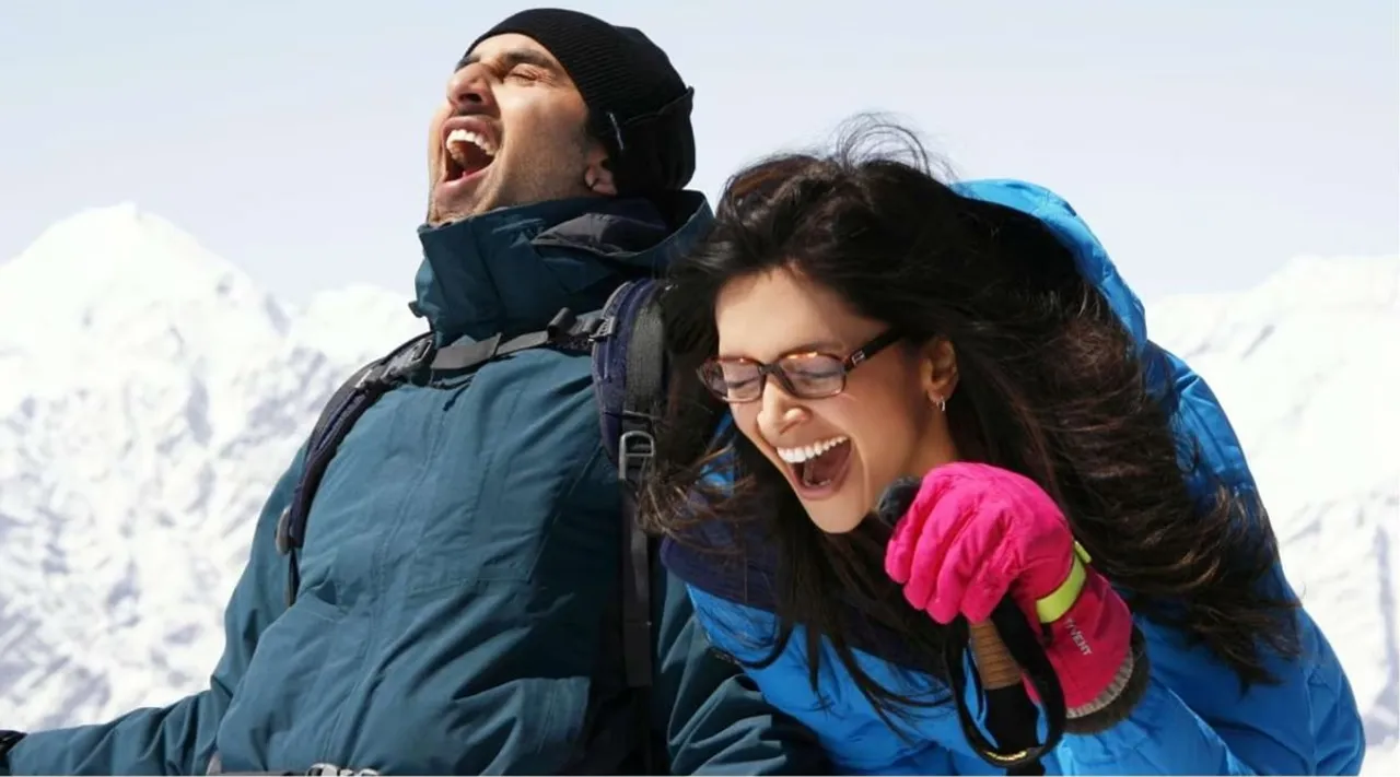 YJHD 2: ধর্মা প্রোডাকশনের একটি পোস্ট ঘিরে উত্তজেনার পারদ ক্রমশ চড়ছে। ইয়ে জওয়ানি হ্যায় দিওয়ানি-র সিক্যুয়েল নিয়ে সিনেভক্তরা আশার আলো দেখছেন। কী পোস্ট করা হয়েছে প্রোডাকশন হাউজের তরফে?