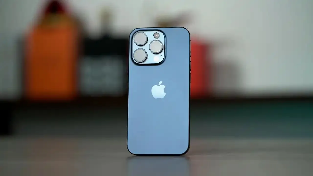 iPhone 15 and 15 Pro now available with over Rs 12,000 discount