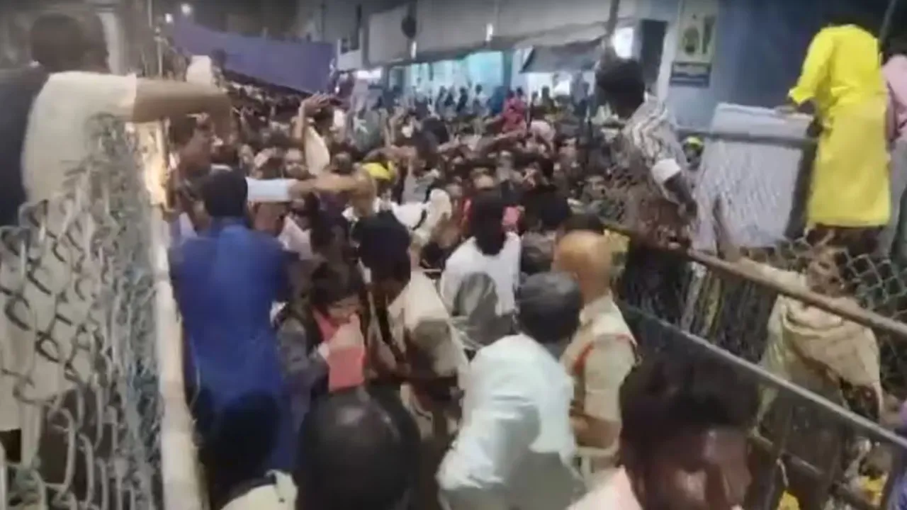 Tirupati stampede, Vaikunta Dwara Sarva Darshan, four killed, stampede incident,তিরুপতিতে পদপিষ্ট হয়ে মৃত্যু