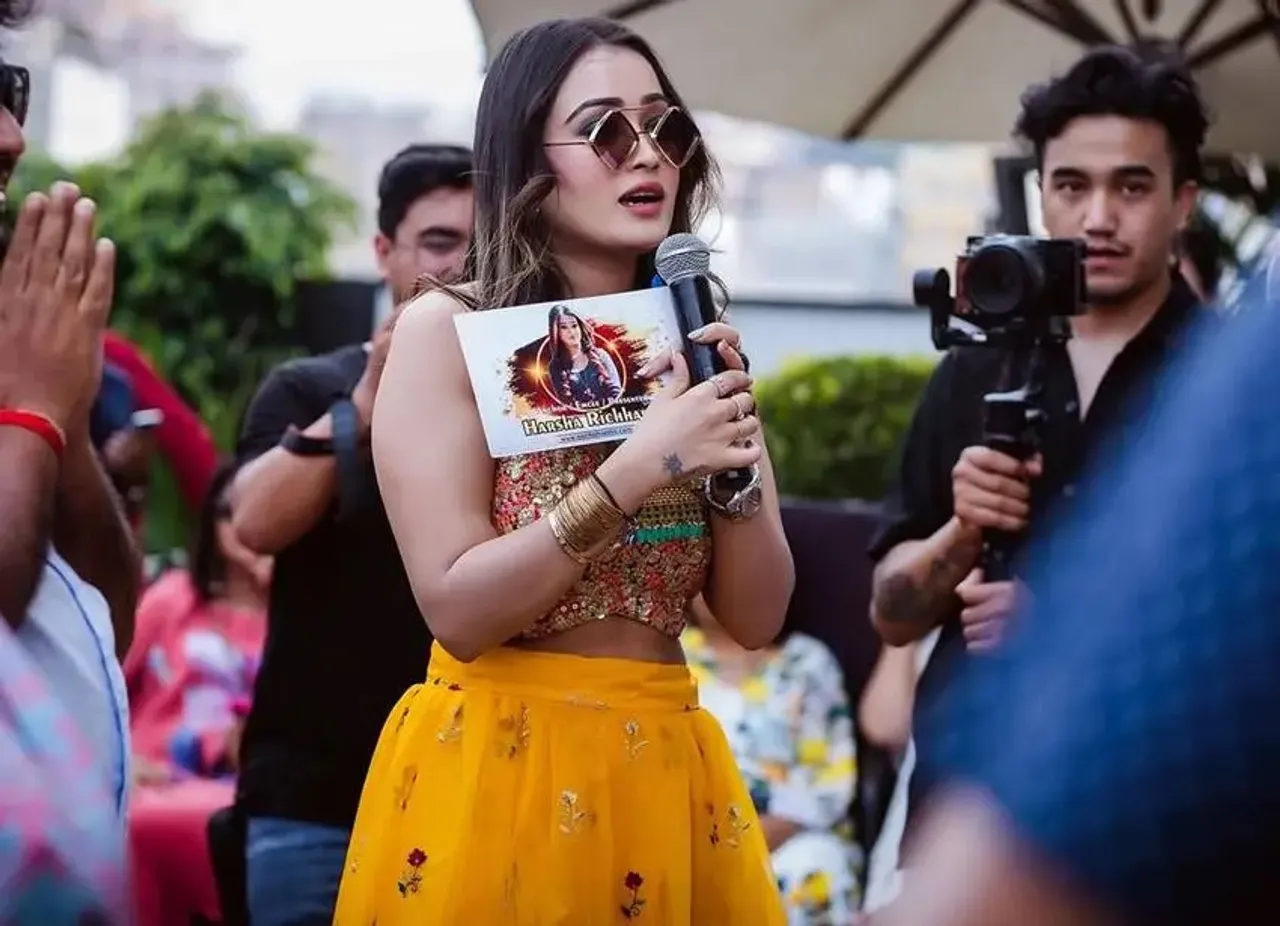 Who is Harsha Richhariya: মহাকুম্ভ হর্ষ রিচারিয়াকে রাতারাতি তারকা বানিয়েছে