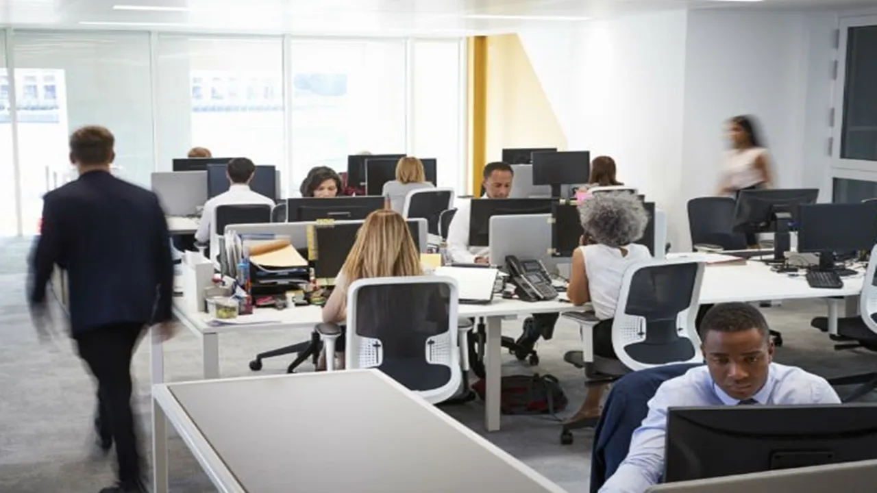toxic coworkers,toxic colleague,tips to deal with toxic colleague,অফিসে সহকর্মীদের পিছনে লাগা থেকে বাঁচবেন কীভাবে 