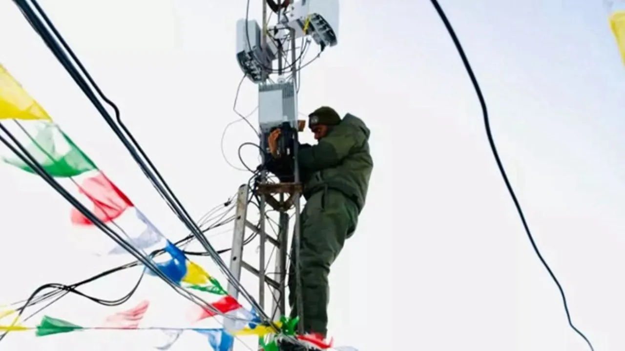 India installs 1st 5G mobile tower on world's highest battlefield of Siachen