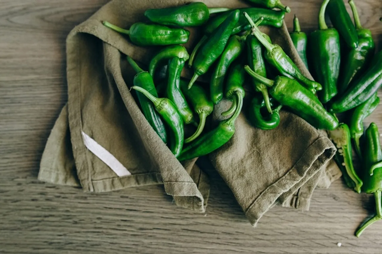 Health Benefits of Green Chilli: কাঁচালঙ্কা শুধু খাবারের স্বাদই বাড়ায় না, স্বাস্থ্যের জন্যও অনেক উপকারী