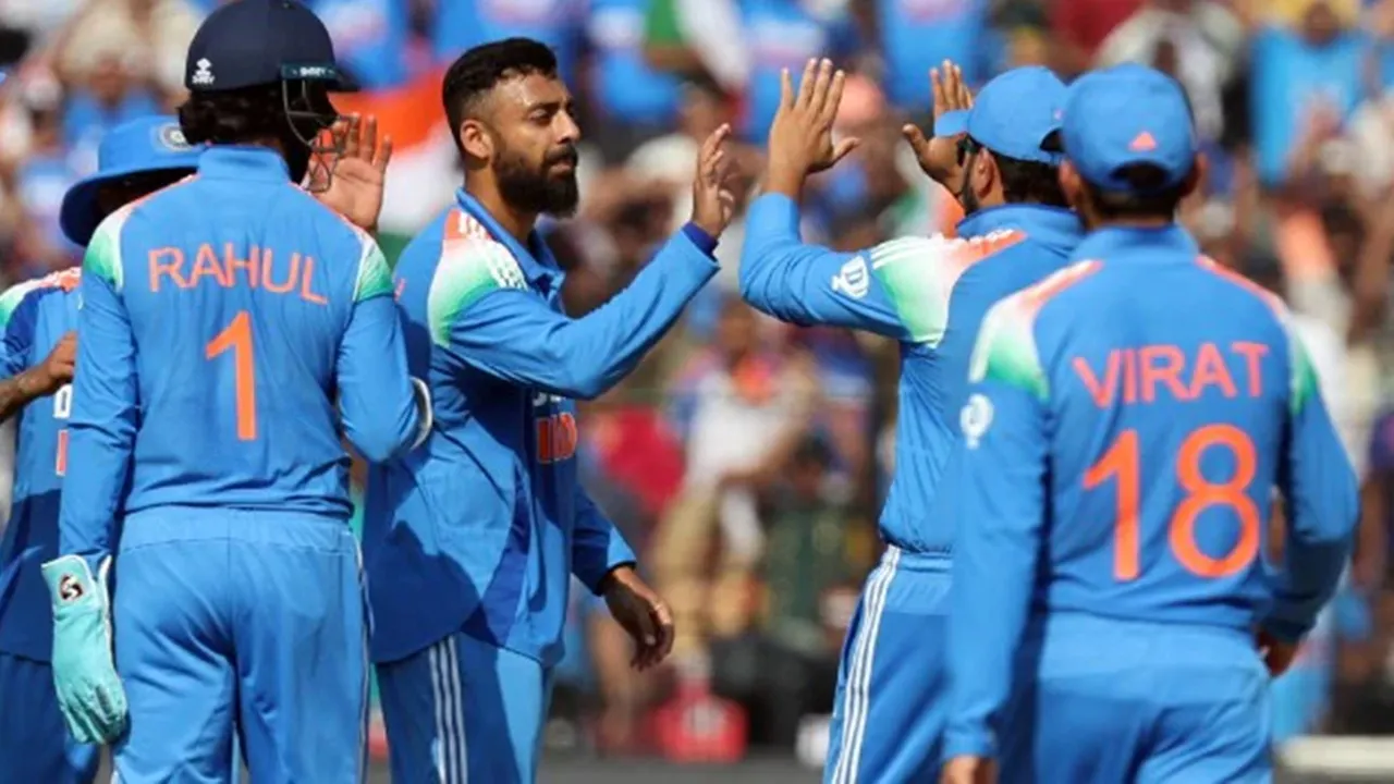 Varun Chakravarthy-Indian Team: ইংল্যান্ডের ফিল সল্টের উইকেট নেওয়ার পর সতীর্থদের সঙ্গে ভারতের বরুণ চক্রবর্তী