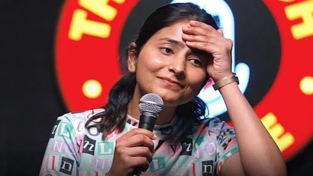 স্বাতী সচদেবের 'অশালীন' মন্তব্যে তোলপাড়
