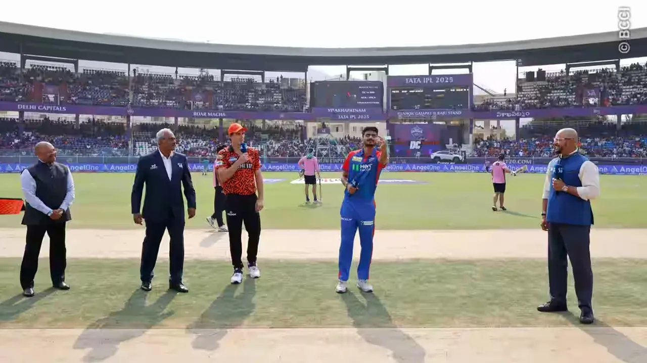 DC vs SRH IPL: রবিবার দিল্লি ক্যাপিটালস বনাম সানরাইজার্স হায়দরাবাদ ম্যাচে টসের মুহূর্ত