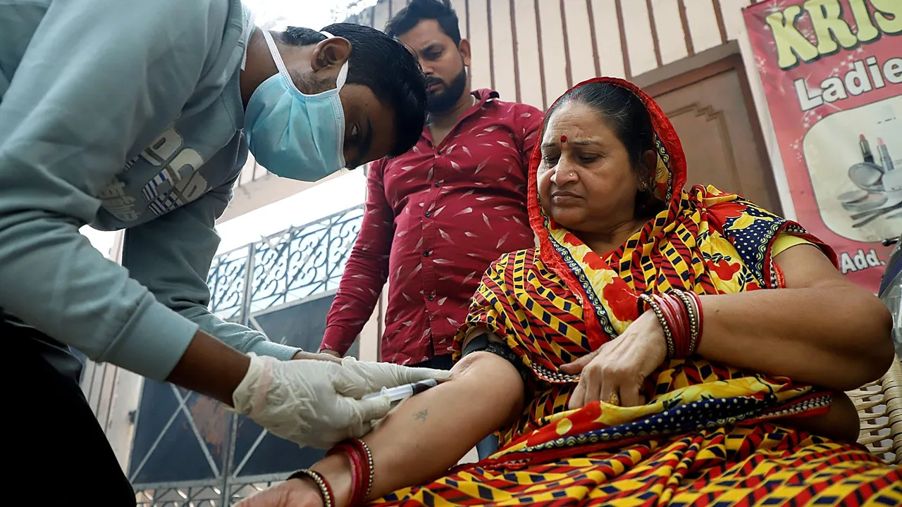 Monitoring blood sugar:  ব্লাড সুগার পরীক্ষা।