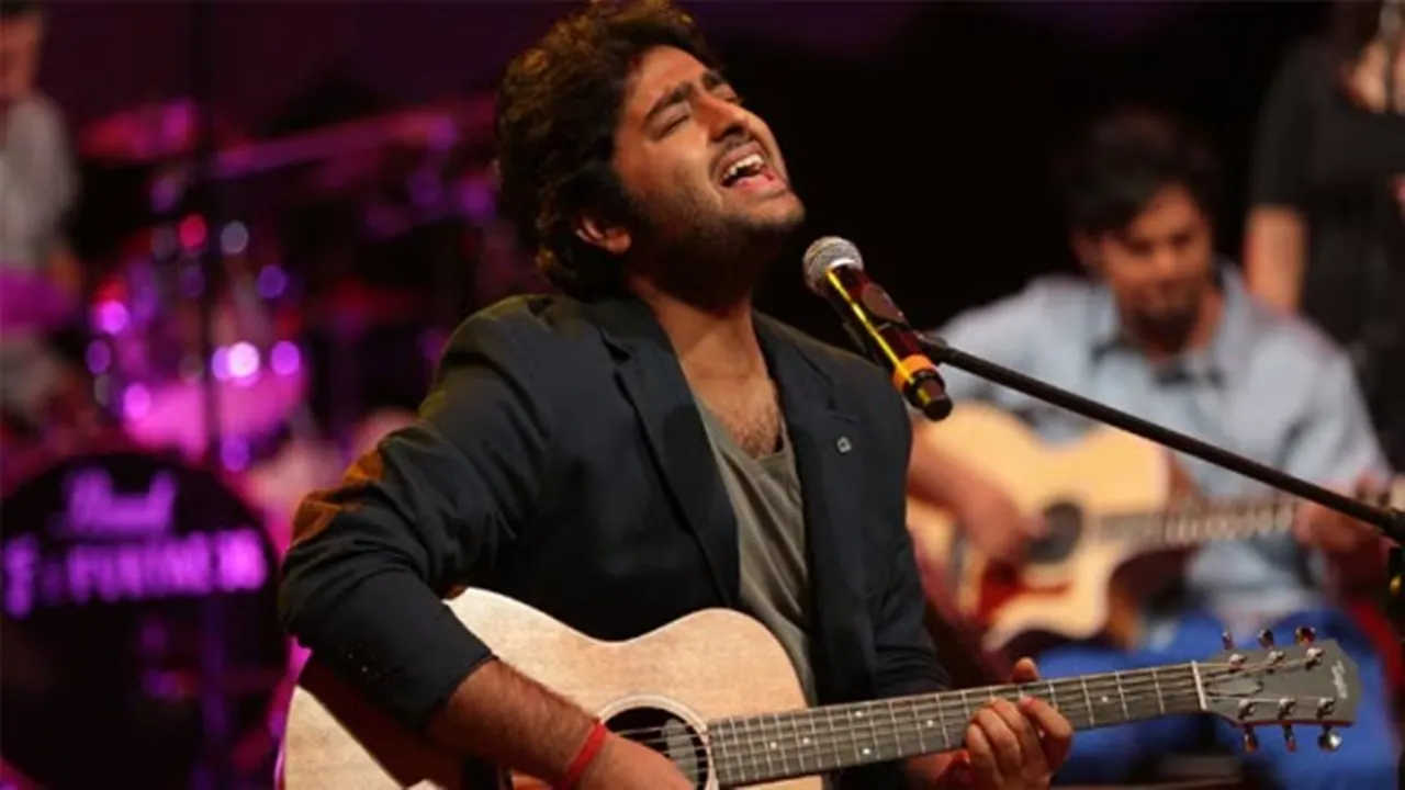 রবিবাসরীয় সকালে মহাকালেশ্বরে অরিজিৎ সিং,