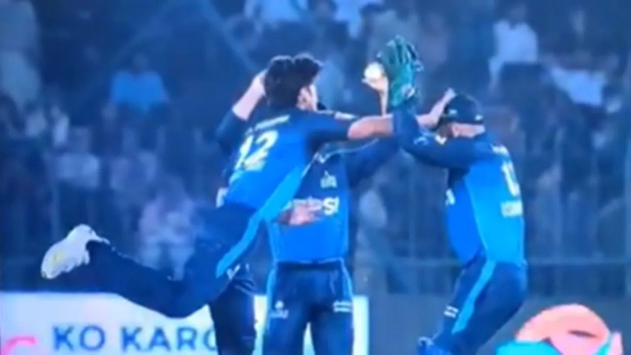PSL 2025 viral video: চড়কাণ্ড নিয়ে উত্তাপ বাড়ছে পড়শি দেশের ক্রিকেট লিগে