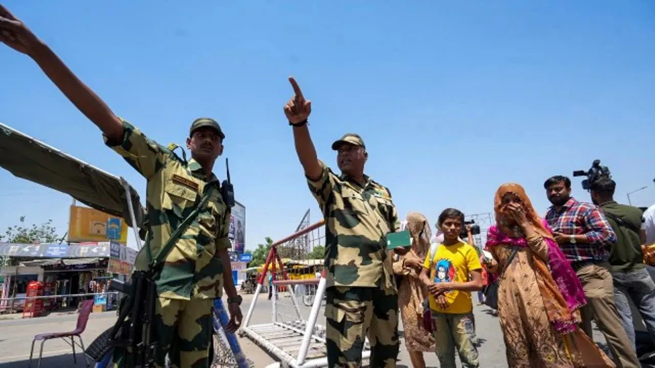 537 Pakistan nationals leave INdia