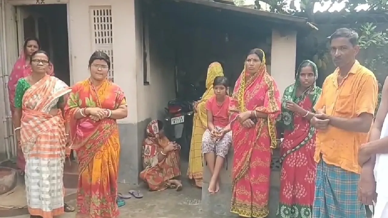 Mongalkote rice trader murder,  Purba Bardhaman murder  ,Mongalkote crime,  Rice trader killed West Bengal,  Youth arrested Mongalkote,  Purba Bardhaman police investigation,পূর্ব বর্ধমানে খুন,মঙ্গলকোটে খুন