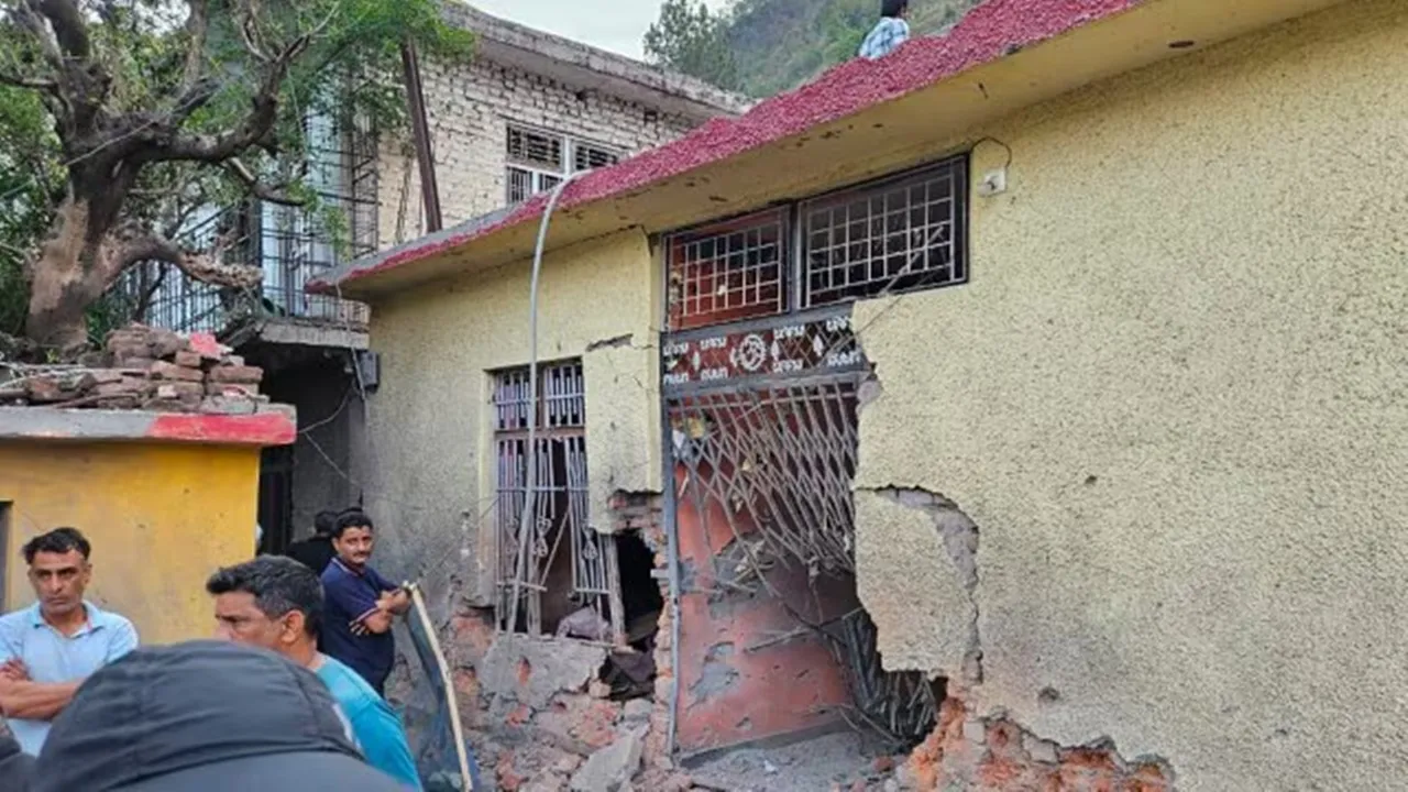 7 civilians killed, 38 injured
